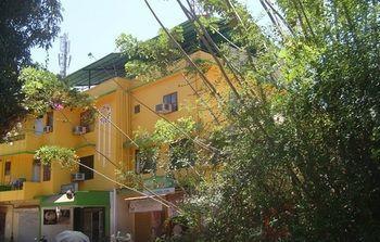 Colva Tavern Exterior foto